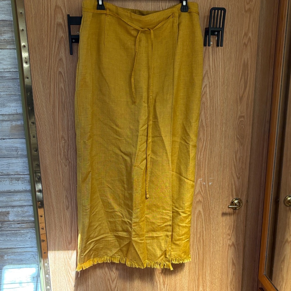 Michele Mustard Line Pencil wrap Skirt